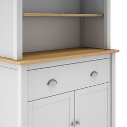 Wooden display cabinet in white and natural, 90 x 40 x 180.5 cm | Misti