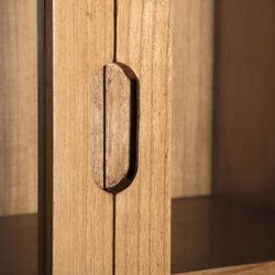 Vitrina de madera en marrón natural, 80 x 40 x 160 cm | Kamenz