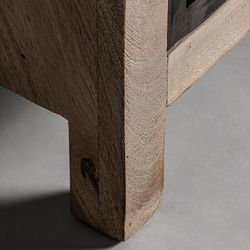 Vitrina em madeira de mangueira natural Weyer, 89 x 45 x 210 cm