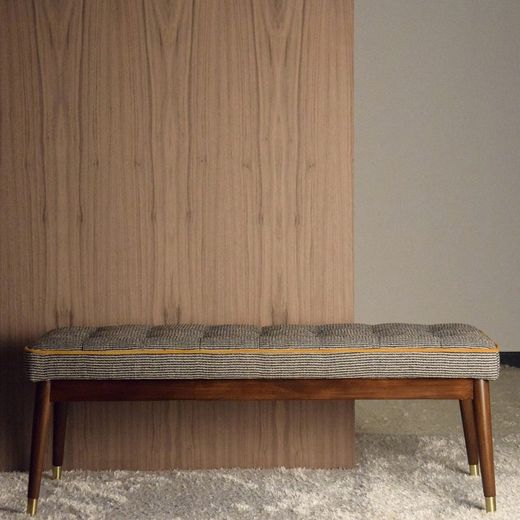 VP INTERIORISMO-Träbänk klädd i beige och svart, 120x40x45 cm