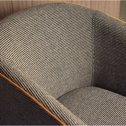 VP INTERIORISM-Beige og sort polstret træstol, 72x70x81 cm